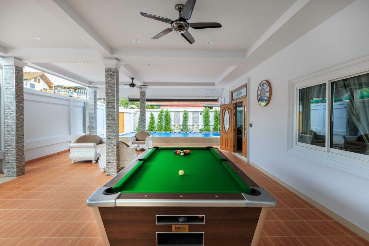 Gala Villa Pattaya Exterior photo